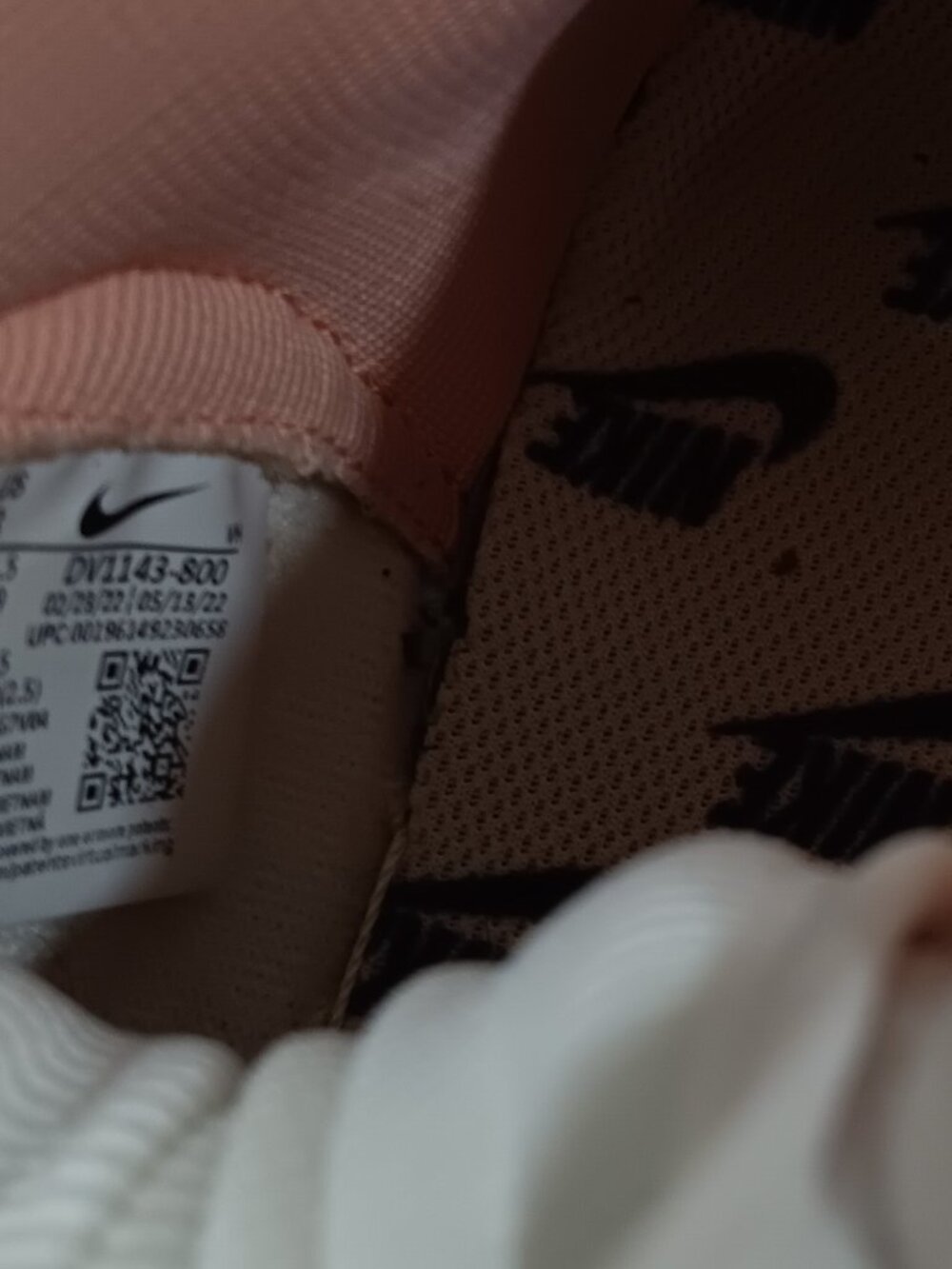 Womans Nike Dunk High 1985 sneakers / arctic orange / Size 8 - Picture 8 of 10